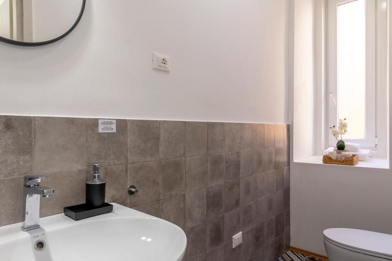 Lovely Guest-Room With Private Bathroom Triest Exterior foto