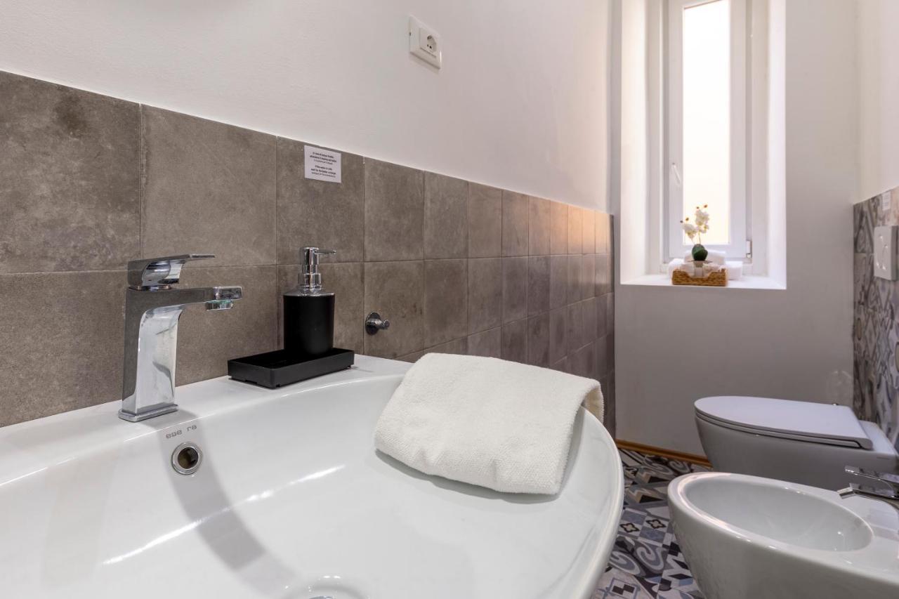 Lovely Guest-Room With Private Bathroom Triest Exterior foto